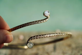 Brass Moonstone Arm Cuff Bracelet – Textured Gold Upper Arm Bracelet, Boho Goddess Jewellery, Adjustable Statement Arm Band, Festival