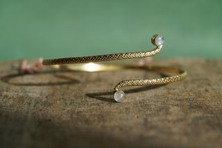 Brass Moonstone Arm Cuff Bracelet – Textured Gold Upper Arm Bracelet, Boho Goddess Jewellery, Adjustable Statement Arm Band, Festival