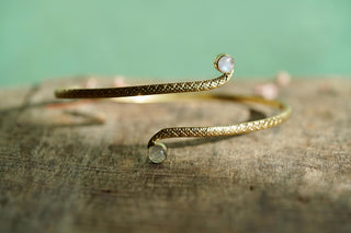 Brass Moonstone Arm Cuff Bracelet – Textured Gold Upper Arm Bracelet, Boho Goddess Jewellery, Adjustable Statement Arm Band, Festival