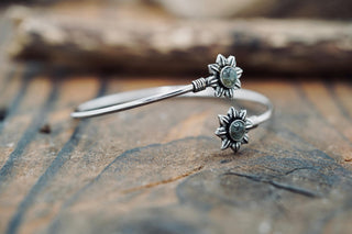Silver Flower Bracelet with Labradorite, Elegant Bangle for Women, Delicate Boho Bracelet