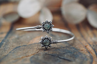 Silver Flower Bracelet with Labradorite, Elegant Bangle for Women, Delicate Boho Bracelet
