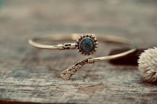 Labradorite Brass Bangle Bracelet – Boho Cuff with Blue Flash Gemstone – Adjustable Statement Jewellery Gift for Her