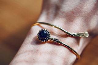 Amethyst Brass Bangle Bracelet – Boho Cuff with Purple Gemstone – Adjustable Statement Jewellery Gift for Her