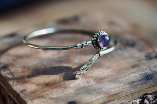 Amethyst Brass Bangle Bracelet – Boho Cuff with Purple Gemstone – Adjustable Statement Jewellery Gift for Her