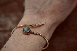 Turquoise Brass Bangle Bracelet – Boho Bracelet with Blue Gemstone – Adjustable Statement Jewellery Gift for Her