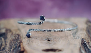 Silver Arm Cuff Bracelet Amethyst Stone – Textured Silver Upper Arm Bracelet, Boho Goddess Jewellery, Adjustable Statement Arm Band