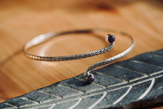 Silver Arm Cuff Bracelet Amethyst Stone – Textured Silver Upper Arm Bracelet, Boho Goddess Jewellery, Adjustable Statement Arm Band
