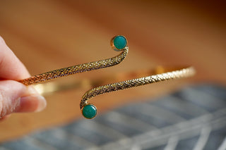 Brass Arm Cuff Bracelet Green Onyx Stone – Textured Golden Upper Arm Bracelet, Boho Goddess Jewellery, Adjustable Statement Arm Band
