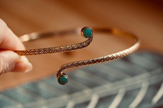 Brass Arm Cuff Bracelet Green Onyx Stone – Textured Golden Upper Arm Bracelet, Boho Goddess Jewellery, Adjustable Statement Arm Band