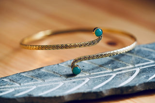 Brass Arm Cuff Bracelet Green Onyx Stone – Textured Golden Upper Arm Bracelet, Boho Goddess Jewellery, Adjustable Statement Arm Band