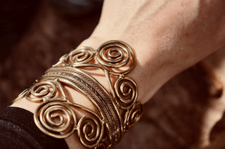 Boho Silver Cuff Bracelet – Adjustable Spiral Arm Cuff – Goddess Statement Bracelet – Tribal Bohemian Jewellery – Festival Wrist Cuff