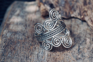 Boho Silver Cuff Bracelet – Adjustable Spiral Arm Cuff – Goddess Statement Bracelet – Tribal Bohemian Jewellery – Festival Wrist Cuff