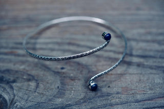 Silver Arm Cuff Bracelet Lapis Lazuli Stone – Textured Silver Upper Arm Bracelet, Boho Goddess Jewellery, Adjustable Statement Arm Band