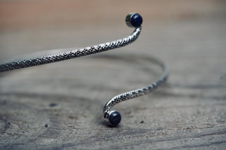 Silver Arm Cuff Bracelet Lapis Lazuli Stone – Textured Silver Upper Arm Bracelet, Boho Goddess Jewellery, Adjustable Statement Arm Band