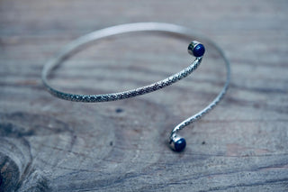 Silver Arm Cuff Bracelet Lapis Lazuli Stone – Textured Silver Upper Arm Bracelet, Boho Goddess Jewellery, Adjustable Statement Arm Band