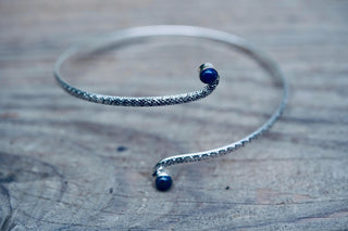 Silver Arm Cuff Bracelet Lapis Lazuli Stone – Textured Silver Upper Arm Bracelet, Boho Goddess Jewellery, Adjustable Statement Arm Band