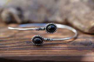 Silver Armlet - Black Onyx Cuff Bracelet – Textured Silver Upper Arm Bracelet, Boho Goddess Jewellery, Adjustable Statement Arm Band