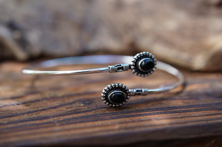Silver Armlet - Black Onyx Cuff Bracelet – Textured Silver Upper Arm Bracelet, Boho Goddess Jewellery, Adjustable Statement Arm Band