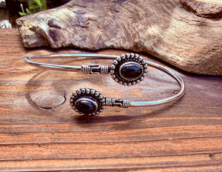 Silver Armlet - Black Onyx Cuff Bracelet – Textured Silver Upper Arm Bracelet, Boho Goddess Jewellery, Adjustable Statement Arm Band