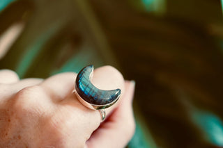 Chunky Moon Labradorite Silver Ring, Boho Ring, Spiritual Gift for Her