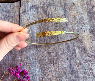 Hammered Brass Arm Bracelet / Boho / Tribal / Spiral / Bangle/ Ethnic / Rustic / Bohemian / Hippie / Body jewellery / Psy / Adjustable