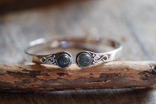Labradorite Silver Cuff Bracelet, Spiritual Bracelet, Boho Silver Bangle, Statement Cuff, Feminine Jewellery, Gift for Her