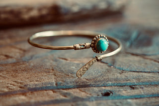 Turquoise Brass Bangle Bracelet – Boho Bracelet with Blue Gemstone – Adjustable Statement Jewellery Gift for Her