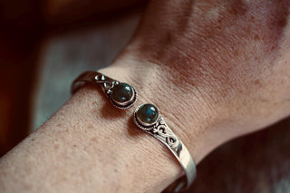 Labradorite Silver Cuff Bracelet, Spiritual Bracelet, Boho Silver Bangle, Statement Cuff, Feminine Jewellery, Gift for Her