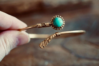 Turquoise Brass Bangle Bracelet – Boho Bracelet with Blue Gemstone – Adjustable Statement Jewellery Gift for Her