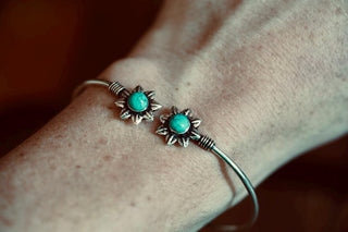 Turquoise Silver Bangle Bracelet – Boho Bracelet with Blue Gemstone – Adjustable Statement Jewellery Gift for Her