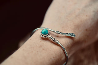 Turquoise Silver Bangle Bracelet – Boho Bracelet with Blue Gemstone – Adjustable Statement Jewellery Gift for Her