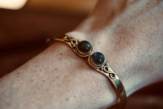 Labradorite Brass Bangle Bracelet, Spiritual Bracelet, Boho Brass Bangle, Statement Cuff, Feminine Jewellery, Gift for Her