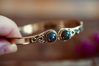 Labradorite Brass Bangle Bracelet, Spiritual Bracelet, Boho Brass Bangle, Statement Cuff, Feminine Jewellery, Gift for Her