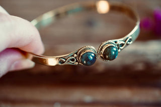 Labradorite Brass Bangle Bracelet, Spiritual Bracelet, Boho Brass Bangle, Statement Cuff, Feminine Jewellery, Gift for Her