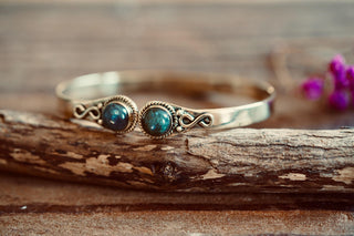 Labradorite Brass Bangle Bracelet, Spiritual Bracelet, Boho Brass Bangle, Statement Cuff, Feminine Jewellery, Gift for Her