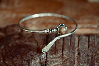 Tiger's Eye Silver Boho Bangle Bracelet – Boho Cuff with Brown Gemstone – Adjustable Statement Jewellery Gift for Her