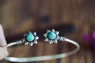 Turquoise Silver Bangle Bracelet – Boho Bracelet with Blue Gemstone – Adjustable Statement Jewellery Gift for Her