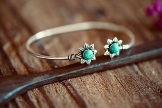 Turquoise Silver Bangle Bracelet – Boho Bracelet with Blue Gemstone – Adjustable Statement Jewellery Gift for Her