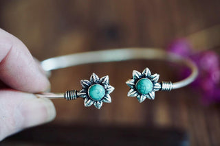 Turquoise Silver Bangle Bracelet – Boho Bracelet with Blue Gemstone – Adjustable Statement Jewellery Gift for Her