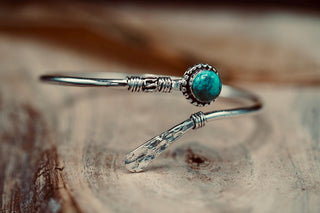 Turquoise Silver Bangle Bracelet – Boho Bracelet with Blue Gemstone – Adjustable Statement Jewellery Gift for Her