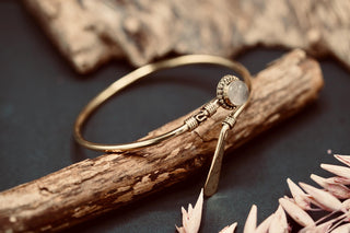 Rose Quartz Brass Bangle Bracelet, Pale Pink Rose Quartz Boho Cuff with White Gemstone – Adjustable Statement Jewellery Gift for Her