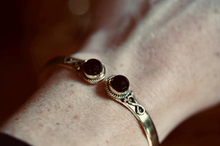 Black Onyx Brass Bracelet, Birthstone Bracelet, Spiritual Bracelet, Boho Brass Bangle, Statement Cuff, Feminine Jewellery, Gift for Her