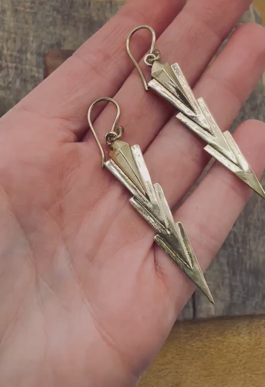 Art Deco Lightning Bolt Dangle Earrings – Minimalist Geometric Drop Earrings in Gold Tone