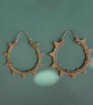 Triangle Brass Hoop Earrings / Spikes / Geometric / Boho Look / Bohemian Style / Rustic / Ethnic / Tribal / Festival /