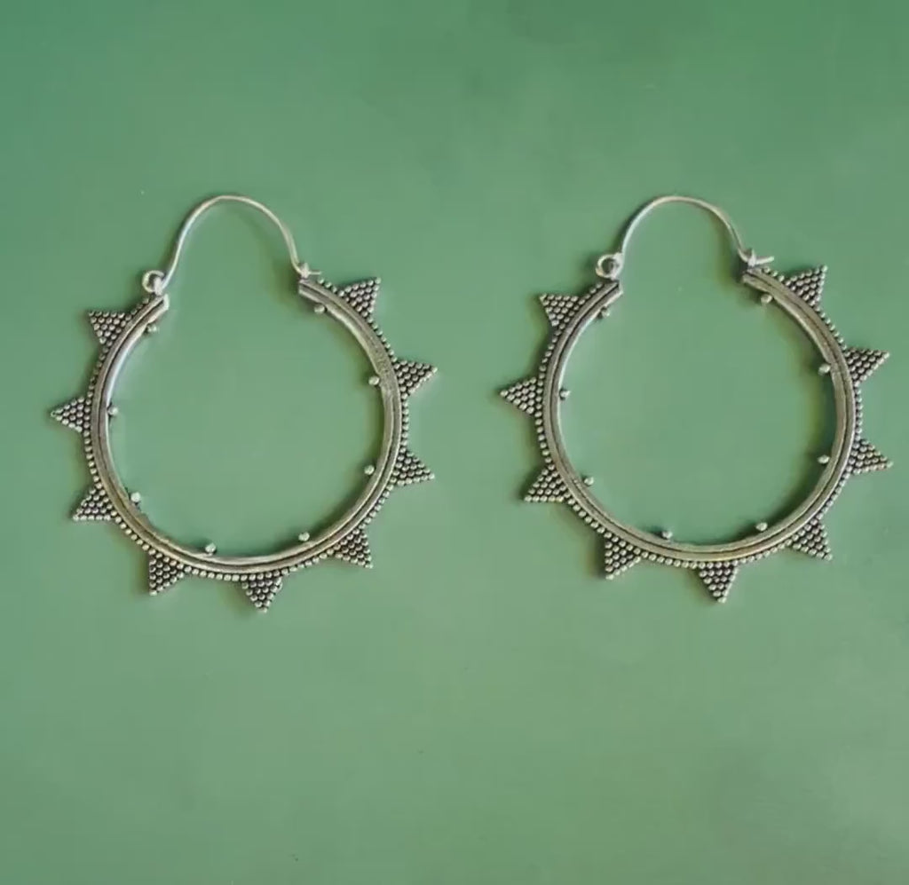 Triangle Silver Hoop Earrings / Spikes / Geometric / Boho Look / Bohemian Style / Rustic / Ethnic / Tribal / Festival /