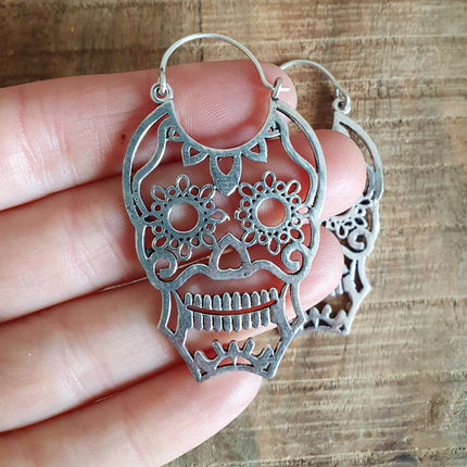 Boucles d'oreilles Tête de mort Mexicaine; Argent, Sugar Skull, Ethnique Boho Rustique Chic Gypsy Spiral Hippie Tribal Bohemian style