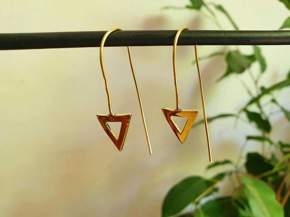 Arrow Minimalist Brass Pendant Drop Earrings / Chic Ethnic Boho Classic Bohemian Chic Gypsy Spiral Hippie Festival Tribal style