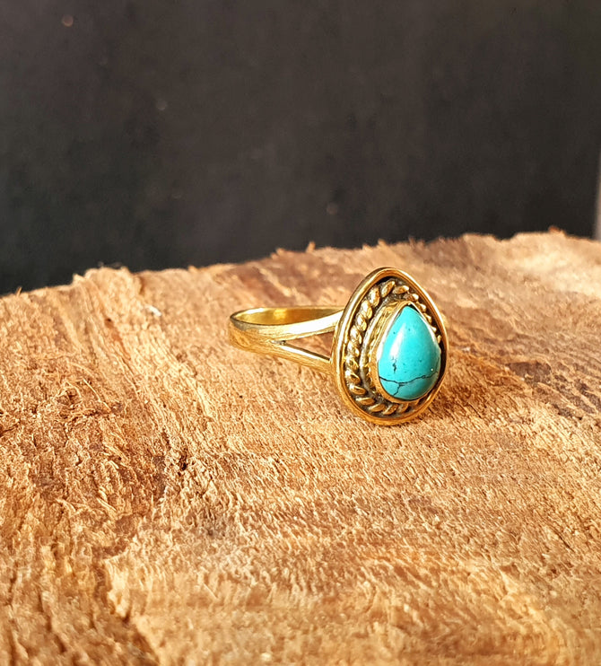 Boho Turquoise Brass Ring / Pretty / Ethnic / Rustic / Festival / Tribal / Blue / Hippie / Gypsy / Psy / Stone / Healing