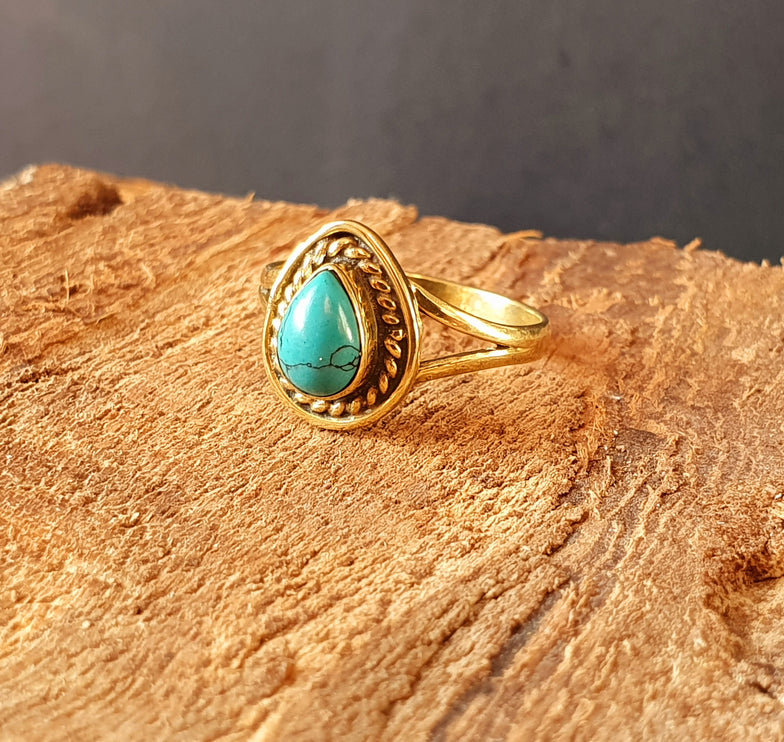 Boho Turquoise Brass Ring / Pretty / Ethnic / Rustic / Festival / Tribal / Blue / Hippie / Gypsy / Psy / Stone / Healing