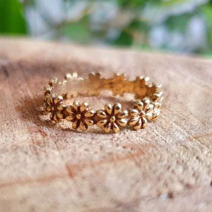 Golden Daisy Chain Brass Ring / Flower Ring / Boho / Ethnic / Rustic / Festival / Tribal / Hippie / Gypsy / Psy / Thumb / Psy